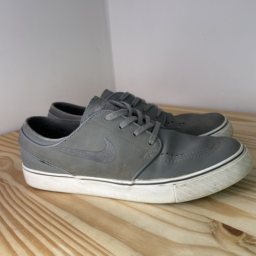 Nike SB Zoom Stefan Janoski Men's Size 10 Gray Skateboarding Shoes Sneakers